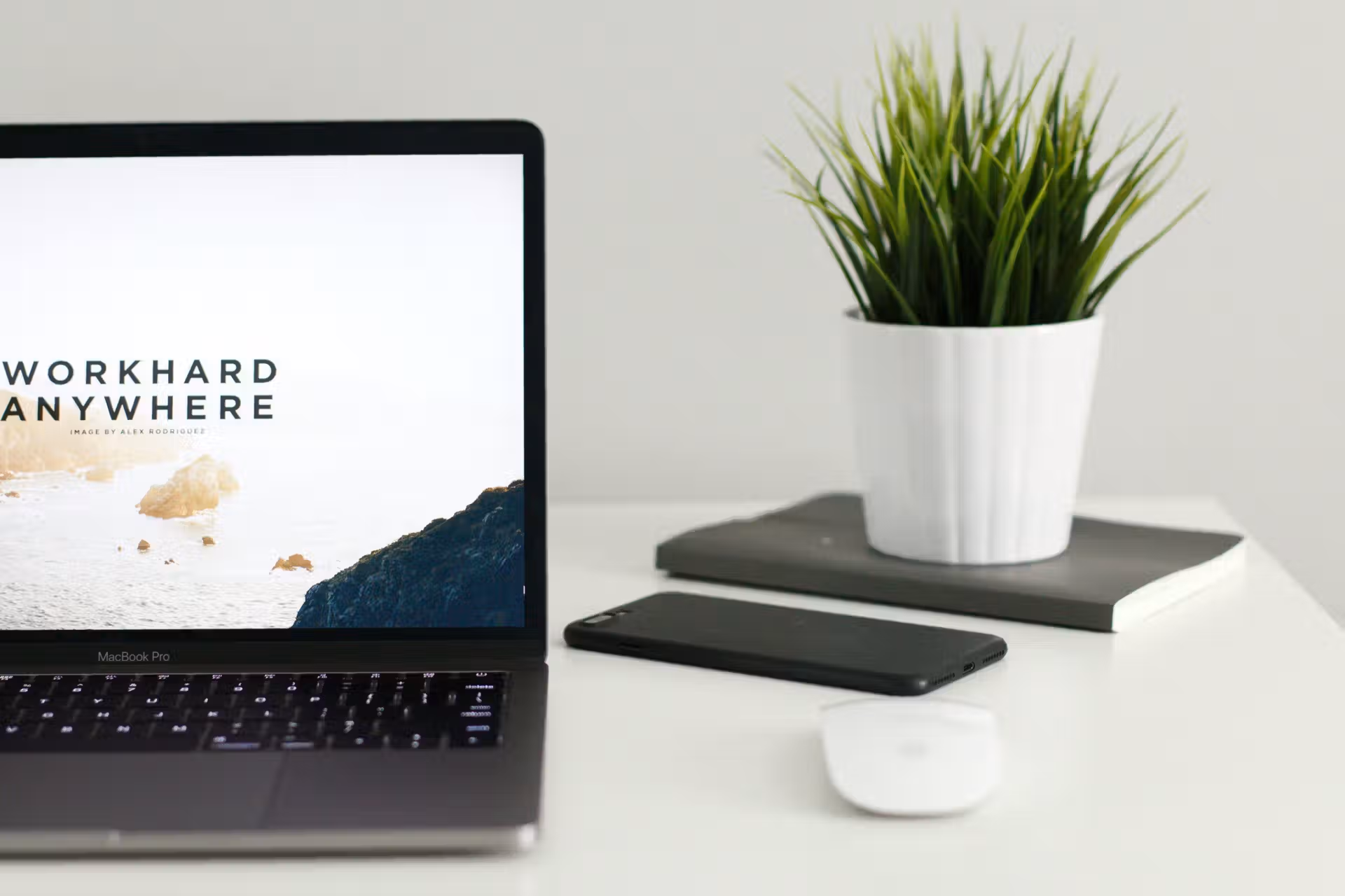 miniature-outils-de-recherche-de-nom-de-domaine-disponible-denichez-le-nom-parfait-pour-votre-site-web
